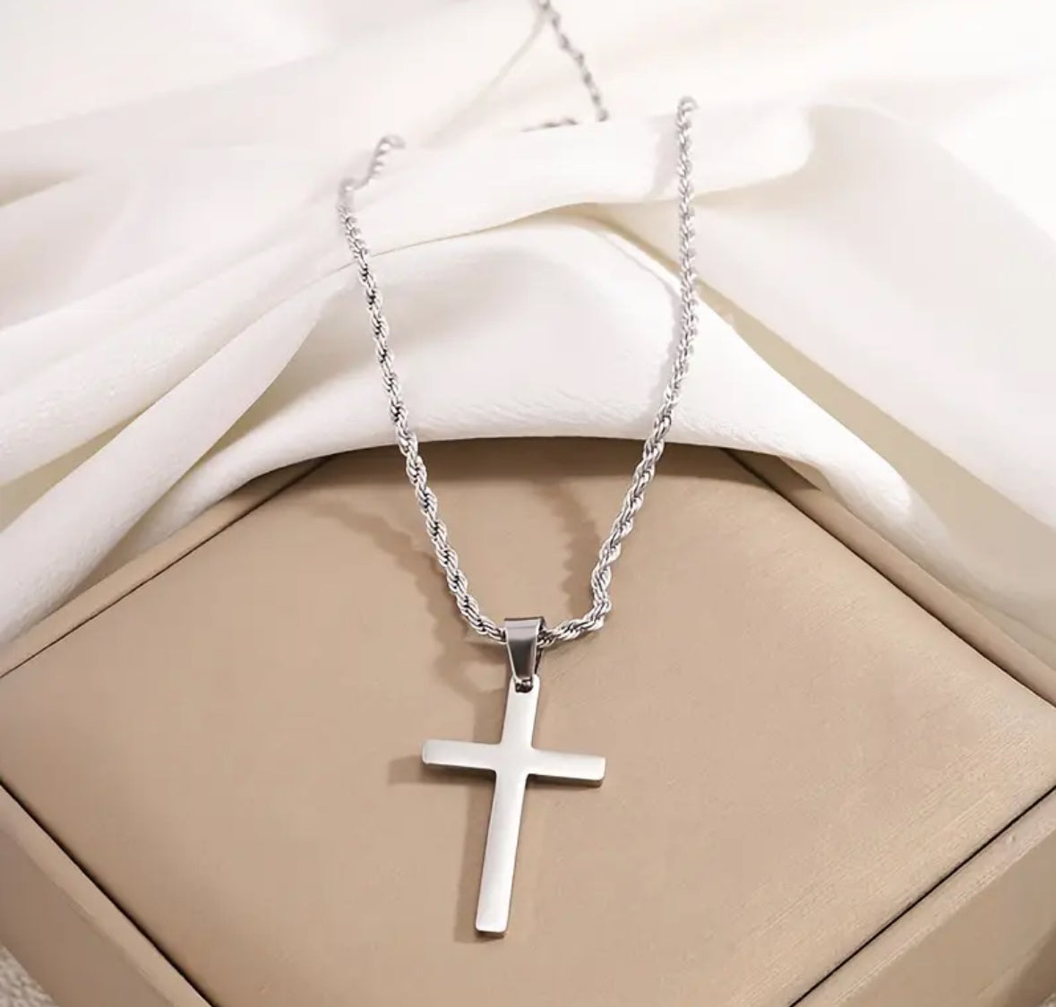 A Sleek Stainless Steel Cross Necklace, A Stylish Necklace For Men And Women, Suitable For Street Hip-hop Casual Parties, Versatile Necklace