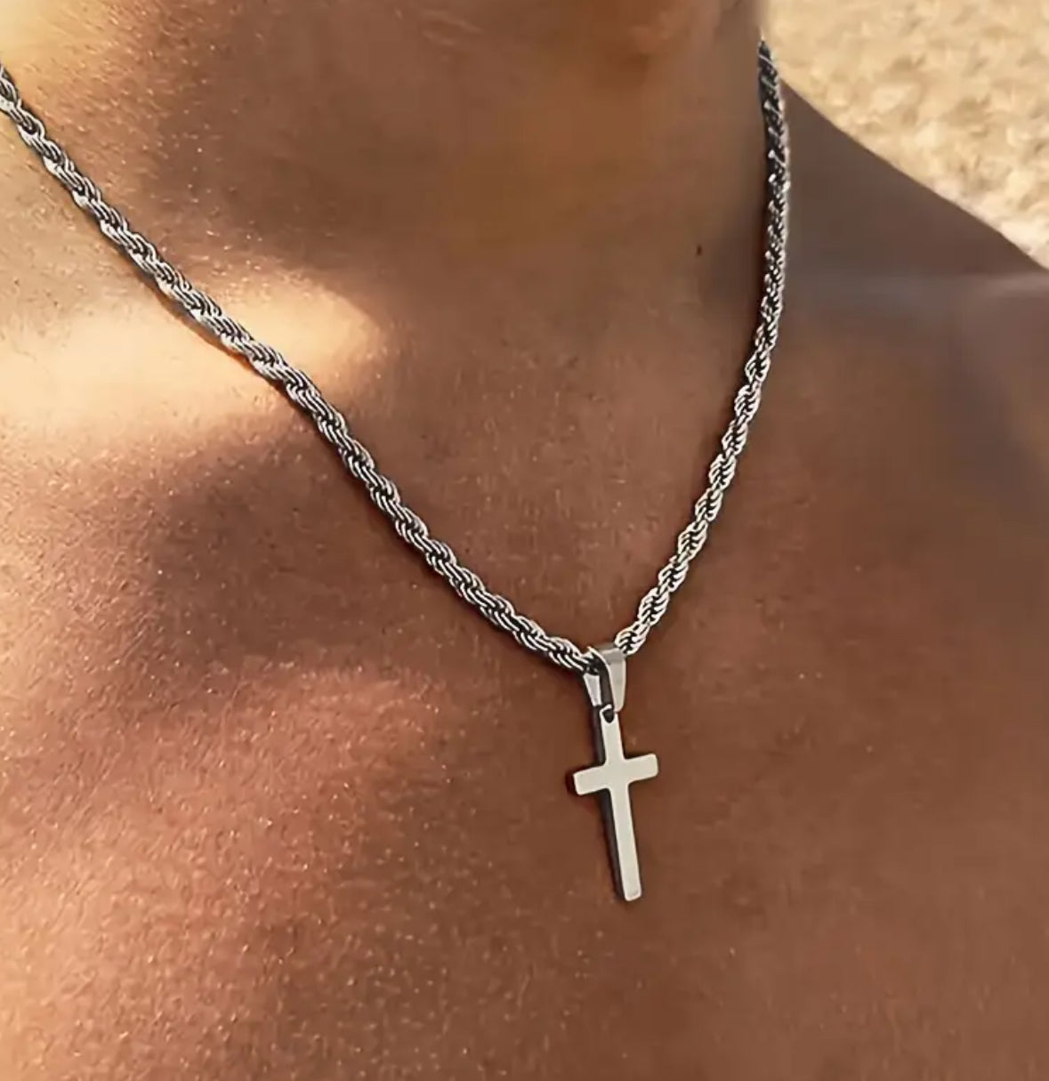 A Sleek Stainless Steel Cross Necklace, A Stylish Necklace For Men And Women, Suitable For Street Hip-hop Casual Parties, Versatile Necklace