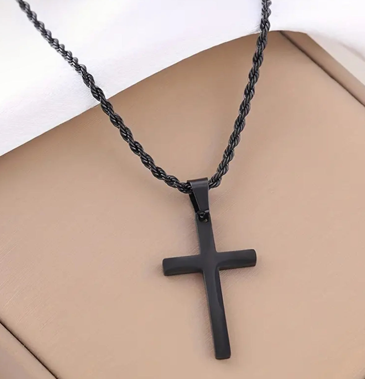 A Sleek Stainless Steel Cross Necklace, A Stylish Necklace For Men And Women, Suitable For Street Hip-hop Casual Parties, Versatile Necklace